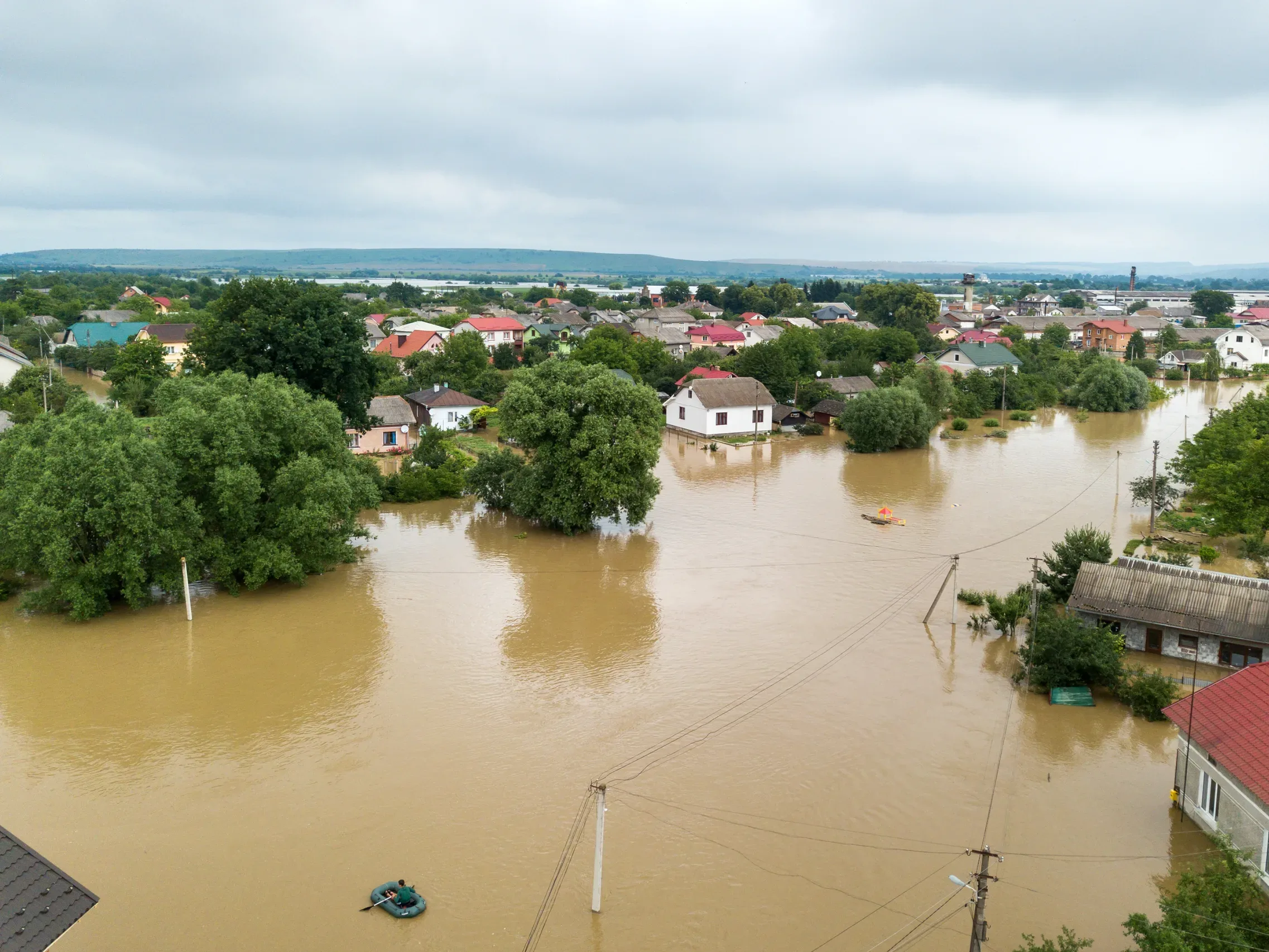 Yargıtay 11. Hukuk Dairesi - Dere Yatağına Yapılan Binada Sel Sonucu Oluşan Hasardan Yapı Maliki, Sigortacı ve Ardiyecinin Sorumlu Olup Olmayacağı