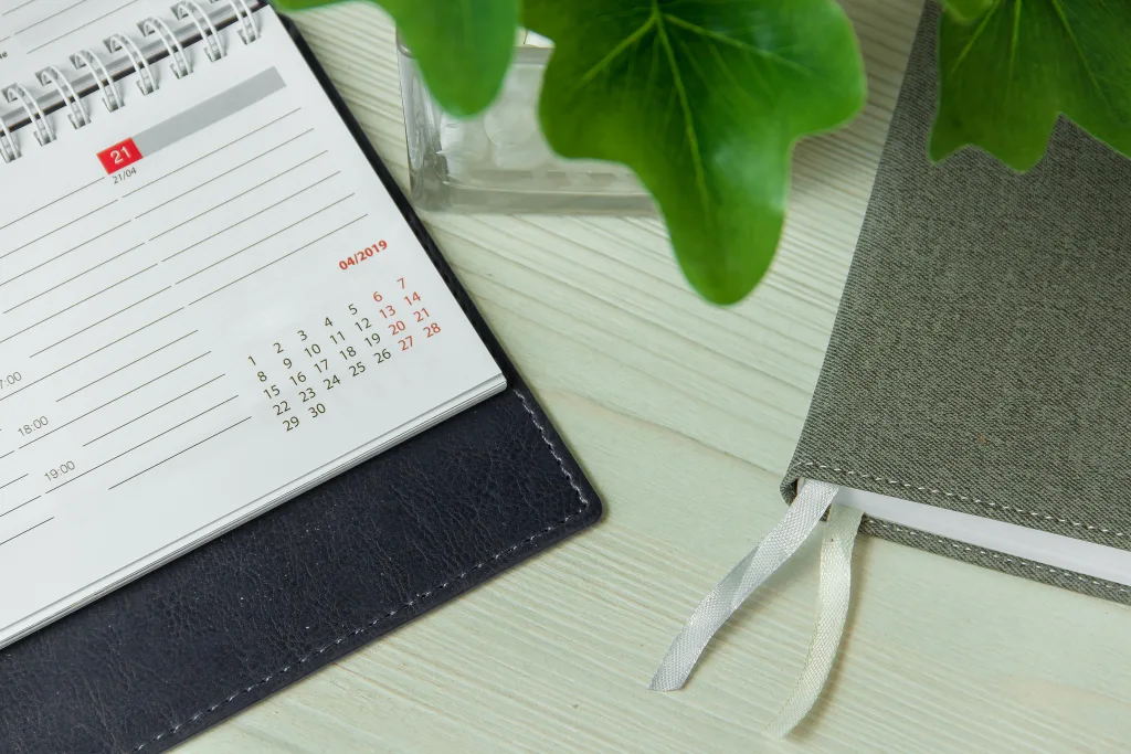 Yargıtay 19. Hukuk Dairesi Kararı - Malın Ayıplı Olduğu Teslim Sırasında Açıkça Belli İse Alıcının İki Gün İçinde Durumu Satıcıya İhbar Etmesi Gerekmektedir. Bu Husus Gözetilmeden Ayıp İhbarının Makul Sürede Yapıldığından Bahsedilemez.